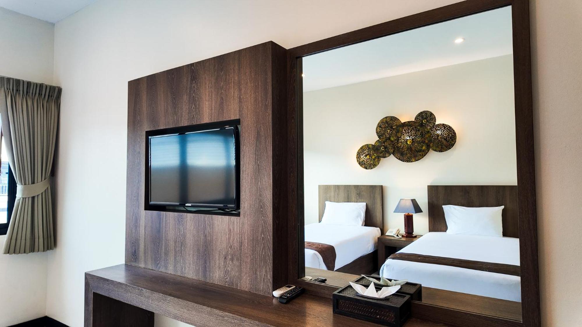 Hotel Youdee - Formerly Meir Jarr Patong